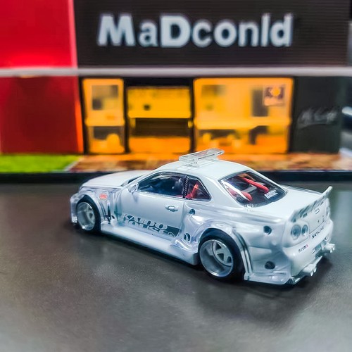 Kaido House x Mini GT LTD EDN Nissan Skyline R34 GT-R Shinjuku V2 Aero GHOST - Picture 3 of 7