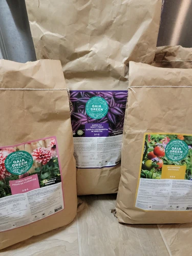 GAIA GREEN Power Bloom 2-8-4, All Purpose 4-4-4 & Worm Value Bags FREE 1/2 LITER