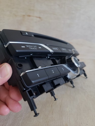 17-19 INFINITI QX30 DASH RADIO MULTIMEDIA CD/PLAYER OEM - Picture 3 of 10