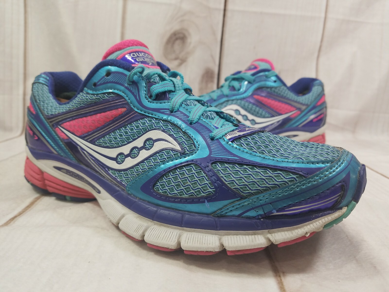 saucony 42