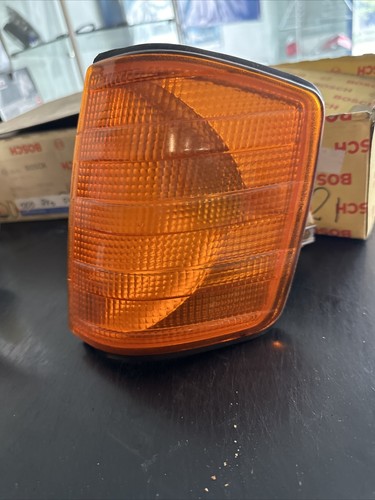 Mercedes W201 Dark Amber Euro Spec Turn Signal Assembly Set Bosch Originals New - Picture 3 of 7