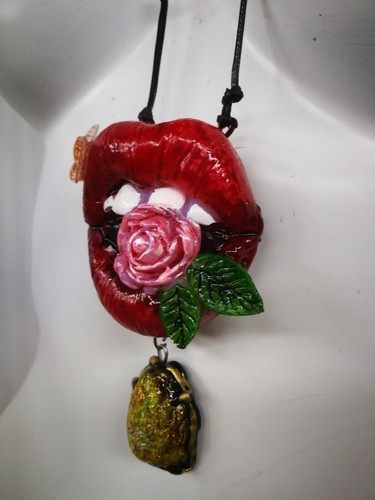 Erotic Jewelry Necklace Pendant Woman Sensual Lips Flower Hip Hop Rapper Rock - Picture 3 of 24