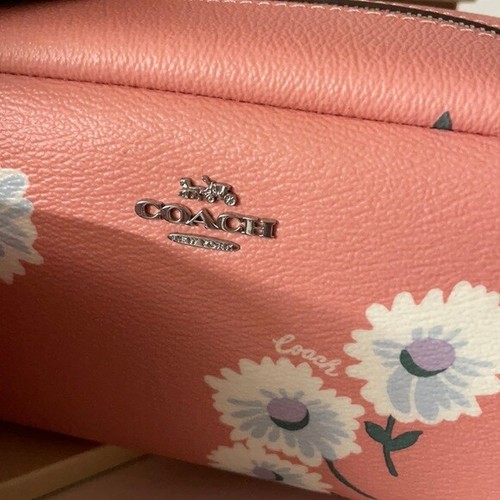 ๐ผ๐ฆ Coach C3062 ๐ผ๐ฆ Toiletry Daisy Leather Cosmetic Case Makeup Bag ๐ผ DT - Picture 5 of 7