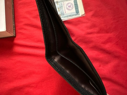 Men’s Montagut Leather Wallet - Picture 6 of 6