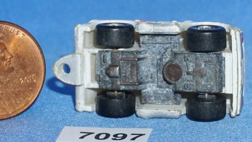 MICRO MACHINES CUSTOM VAN AMBULANCE FORD 70's Vintage Galoob - Picture 3 of 3