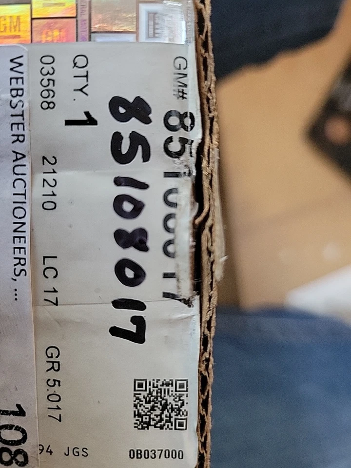 Pastillas de freno delanteras originales GM 2000 Chevrolet Sierra Silverado 2500 3500 85108017 Foto 4 de 4