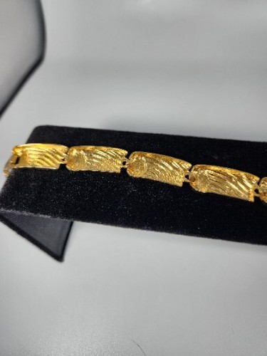 Gold Tone Link Bracelet With Orange And Peach Enamel Accents - Picture 5 of 6