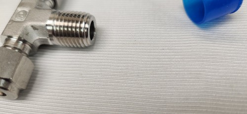 Hy-lok 316 Stainless 1/4" Compression Male Branch Tee MNPT CBTMA4-4N-S316 Qty 9 - Picture 5 of 5