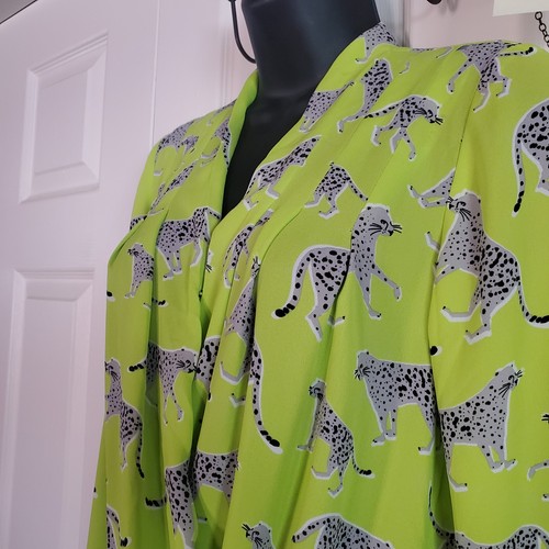 Ann Taylor Wickel Langarm Bluse Gepard Lindgrün Hi-Lo Pullover Gr. XS - Bild 3 von 11