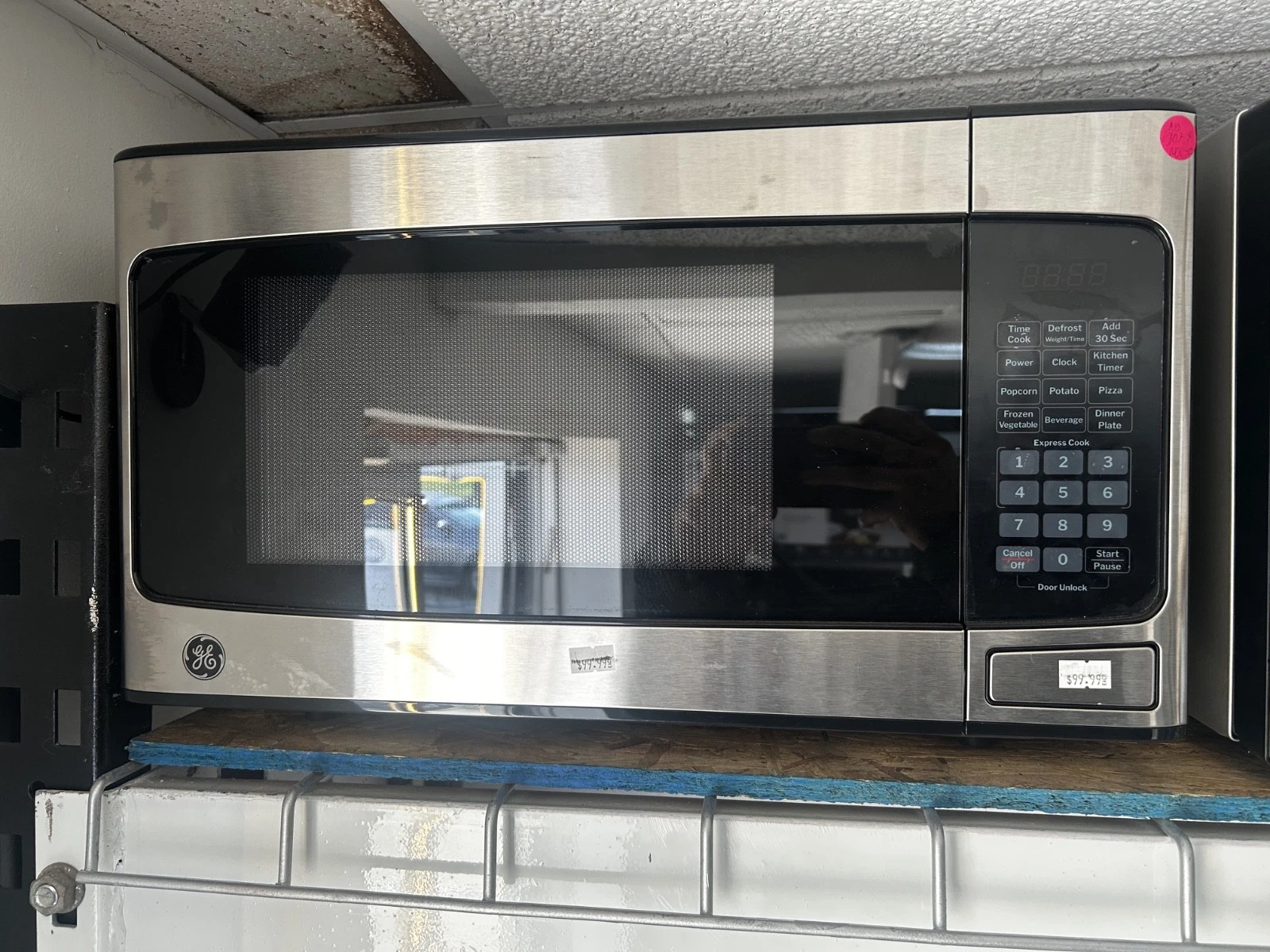 GE 1.1 Cu. Ft. Capacity Countertop Microwave Oven | GCST11X1WSS