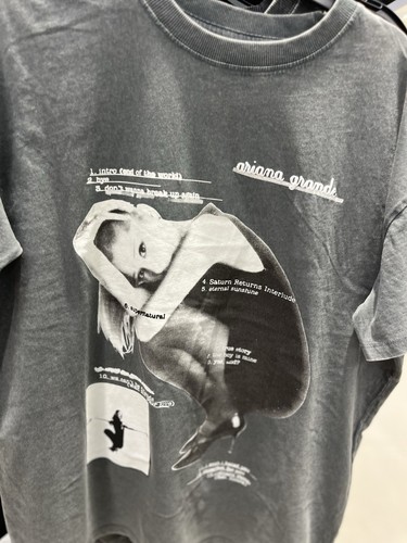 Camiseta Ariana Grande Niñas Edades 7-15 Años - Imagen 2 de 2