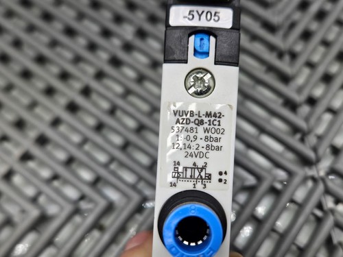 Festo 537481 Magnetventil VUVB-L-M42-AZD-Q8-1C1 - Bild 4 von 6