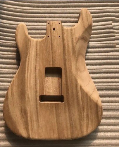 DIY E-Gitarrenkörper Candlenut Holz Strat - unvollendet leicht 3,5 Pfund ca. - Bild 4 von 11