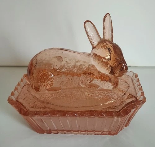 JEANNETTE Glass Bunny Rabbit ON A NEST Covered Dish Easter Depression Pink