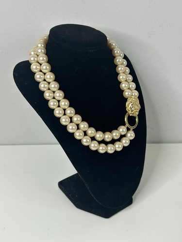 Vintage KJL For Avon Lion’s Head Door Knocker Double Strand Faux Pearl Necklace - Picture 3 of 6