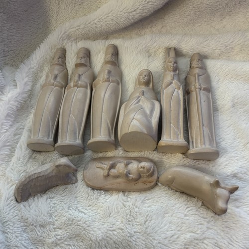 12 Pieces Christmas Nativity Set Hand Carved Soapstone Folk Art *Read* - Picture 7 of 19