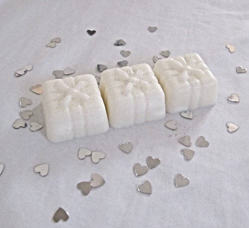 Very fragrant soy wax chunky parcel gift melts x3, lots of scents to choose from - Picture 23 of 27