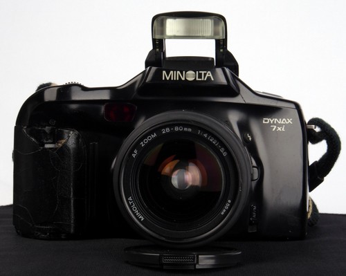 Minolta Dynax 7xi Autofocus 35mm Film SLR +AF Zoom 28-80mm f/4-5.6 Macro LensKit - Picture 4 of 10