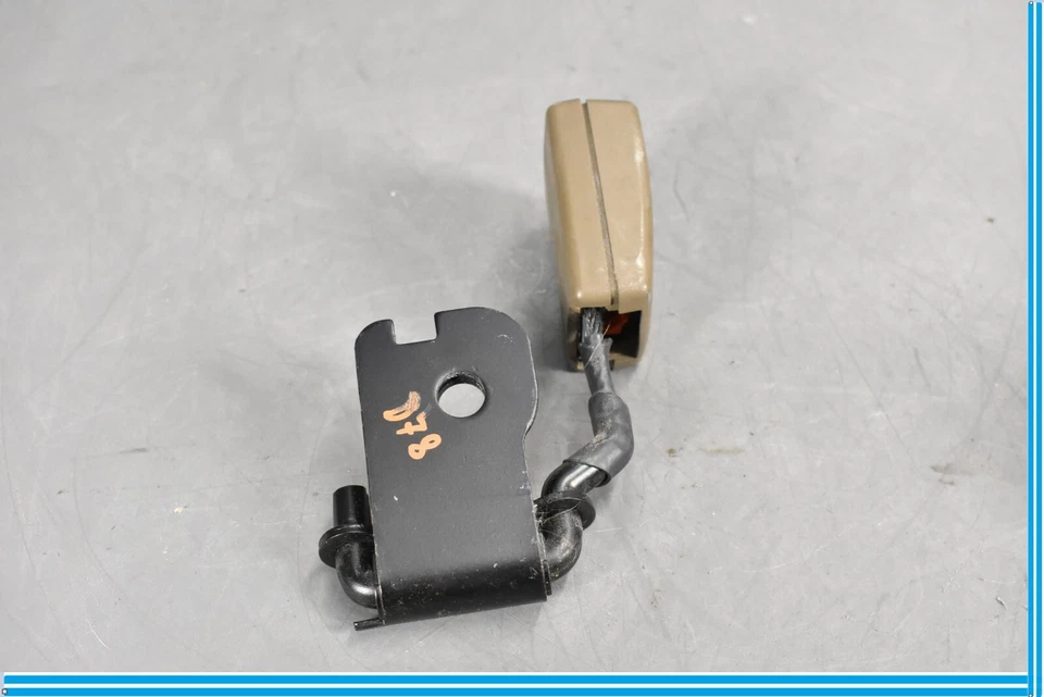 04-09 Jaguar XJ8 XJR Hebilla de cinturón de seguridad trasero izquierdo lado del conductor bronceado OEM Foto 4 de 4