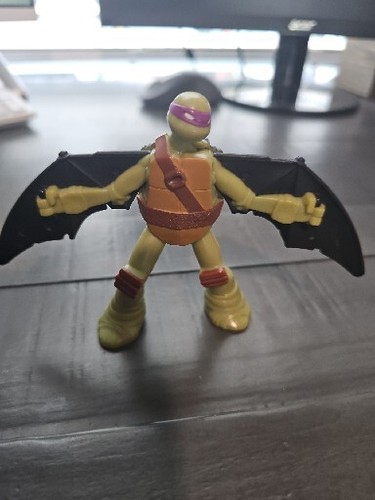 Teenage Mutant Ninja Turtle Donatello 4" Winged Action Figure McDonald's 2016 - Picture 2 of 5