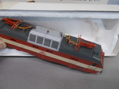 PIKO ~ ELECTRIC SCHNELLZUGLOKOMOTIVE POWERED E 499 LOCO~ RED