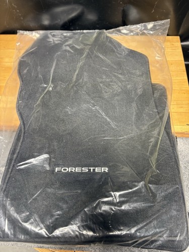 NWT Subaru Forester Floor Mats J501SSJ000 Black OEM 4-Piece 2019-2023 O170610