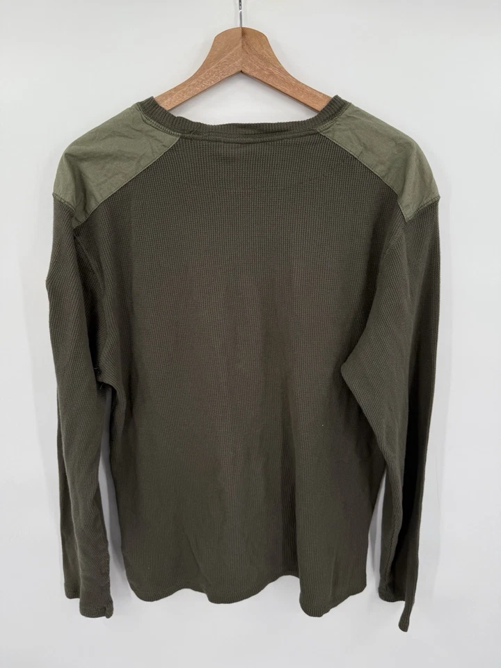 Camisa Disney Star Wars Galaxys Edge média preta Spire Outpost manga longa - Imagem 2 de 4