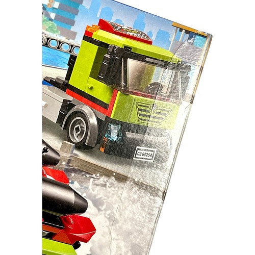 LEGO CITY: Race Boat Transporter (60254) - Picture 5 of 20