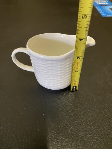 Wedgwood Nantucket Basket Teapot Bone China with Lid & Creamer - Picture 8 of 8