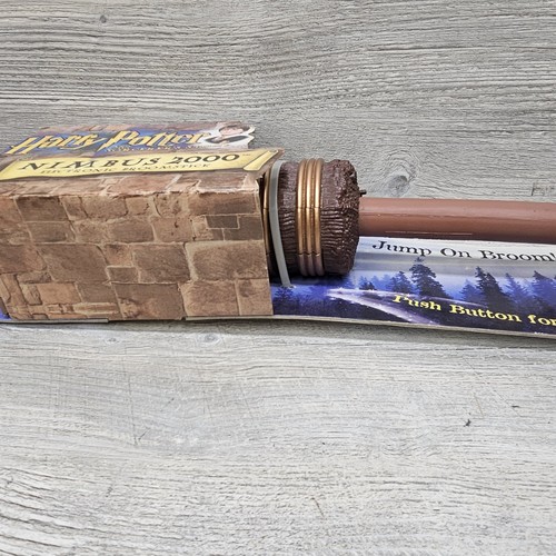 Harry Potter Sorcerer's Stone Nimbus 2000 Electronic Broomstick Broom Mattel - Picture 16 of 17