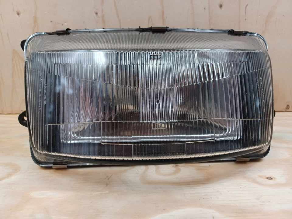 ♻️D♻️ Kawasaki ZZR 1100 1993-2001 (ZZR1100 ZZ-R1100 ZX1100D) Headlight ASSY - Image 4 of 4