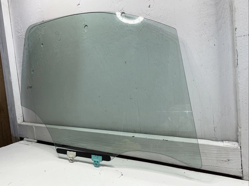 Nissan NV200 2013-2021 puerta delantera derecha pasajero vidrio OEM Foto 3 de 4