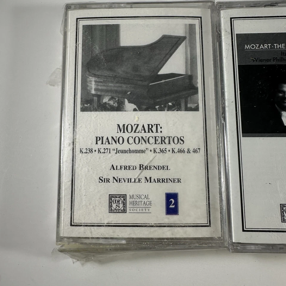 Mozart: Violin Concertos Nos. 1 & 2, Violin No. 2 Itzhak Perlman, James Levine - Image 4 of 4