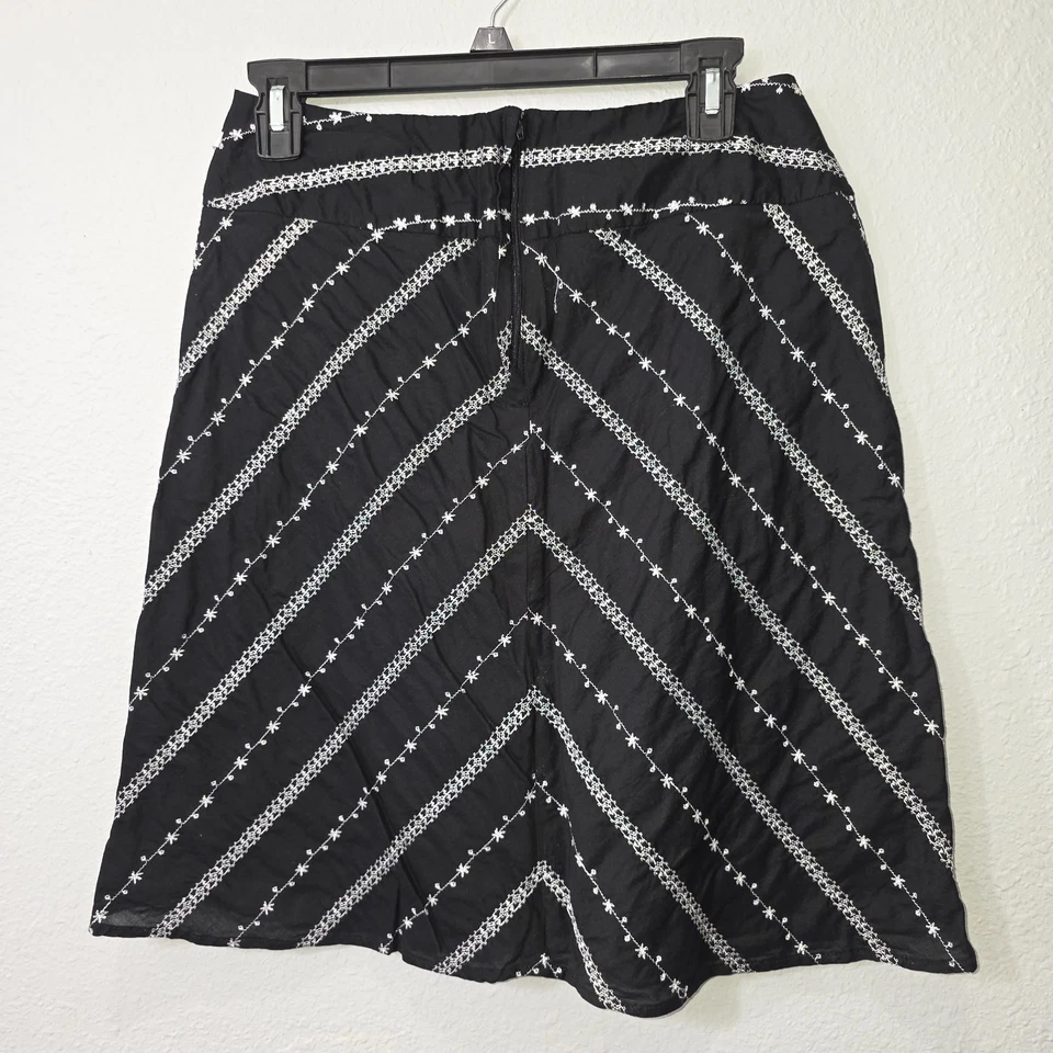 Falda My Michelle blanca y negra bordada Cottage línea A talla 7/8 juniors Foto 3 de 4