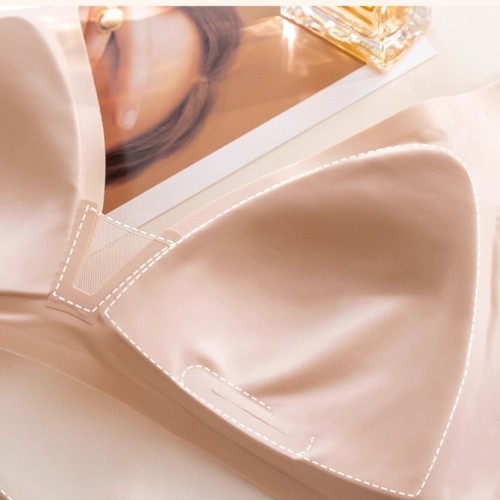 Comfort Driven Women's Underwire Bra with Gathered Design and Thin Straps - Picture 3 of 12