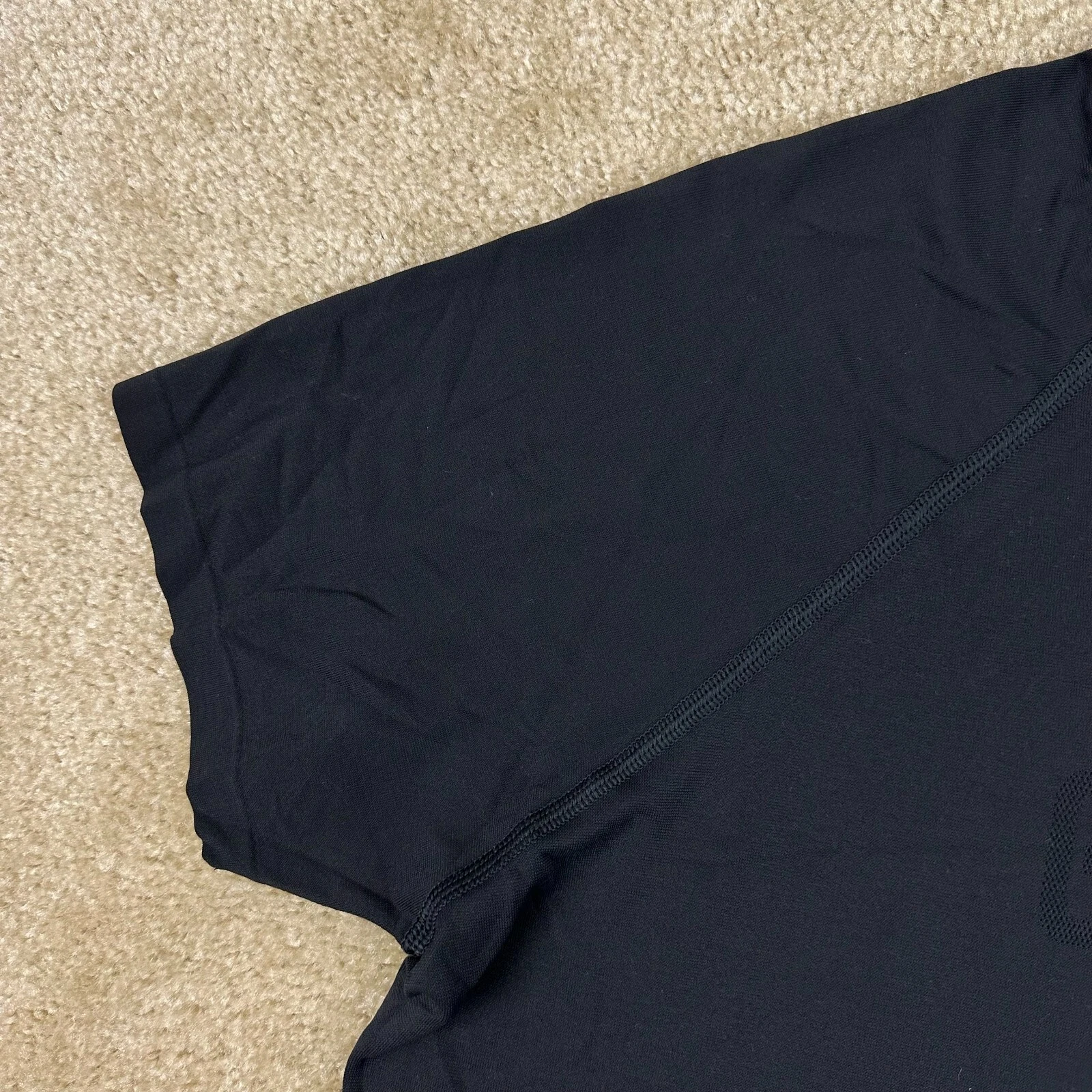 gymshark vent spell out logo gym shirt