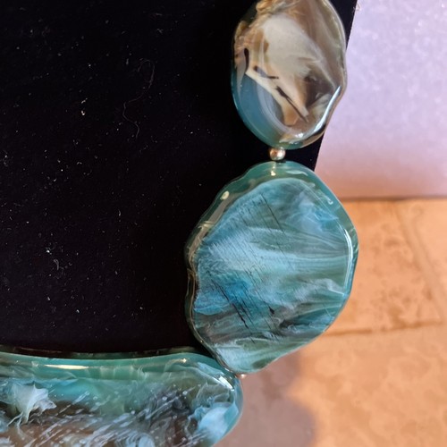 Green Stone Necklace  - Picture 7 of 20