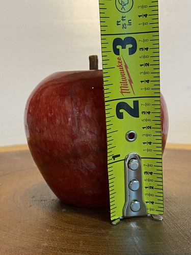 Neu geschnitzter Briefbeschwerer Alabaster ROTER APFEL mit Holzstiel 2,5" Obstdekor Mexiko. - Bild 7 von 8