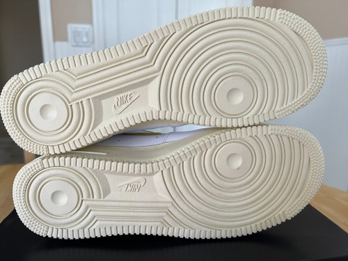 GRÖSSE: 9,5 NIKE AIR FORCE 1 '07 LX HERRENSCHUHE 2021 JEWEL SWOOSH DC8894 100 - Bild 5 von 7