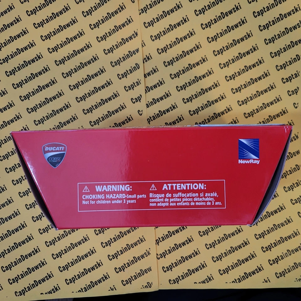 NICKY HAYDEN 1:12 ¡Nuevos juguetes Ray réplica fundida a presión! RARO Ducati Desmosedici GP11 Foto 4 de 4