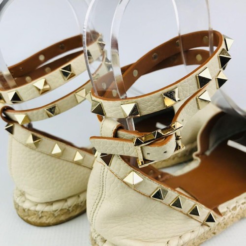VALENTINO RockStud Espadrilles size 37 Beige Wedge Sole Ankle Strap - Imagen 14 de 24