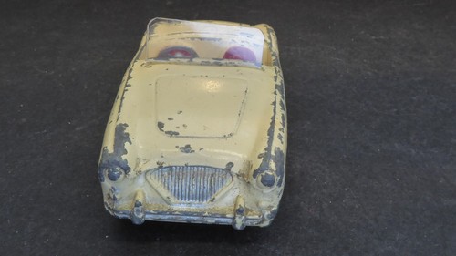 Vintage Corgi Toys #300 Austin Healey Sports Car - Picture 4 of 9