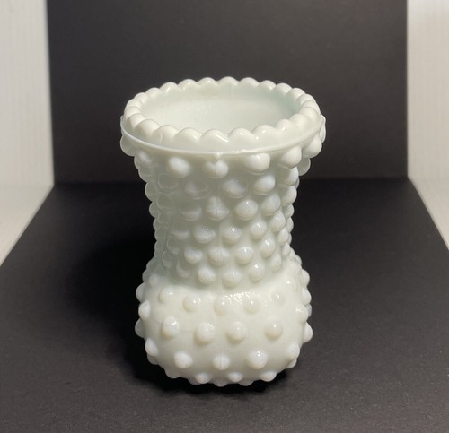 Vintage Fenton Milk Glass Hobnail Vase 6.5 x 4 cm Toothpick Holder or Small Vase - Picture 13 of 14