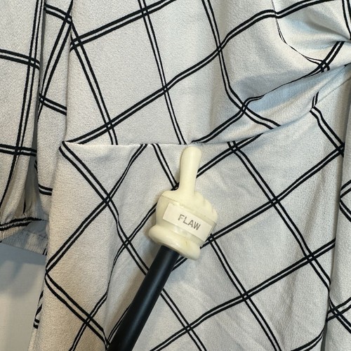 Top piuma e fiori taglie forti 2x bianco nero peplo cravatta davanti manica 3/4 XXL - Foto 7 di 9