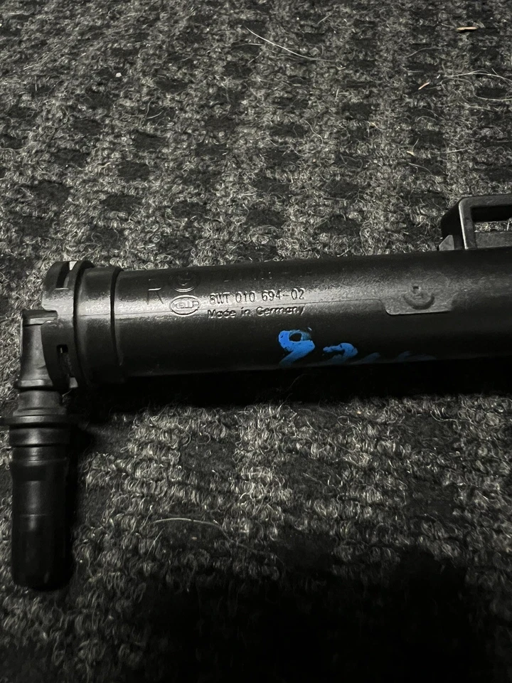 New Headlight Washer Nozzle Cylinder For BMW X6 E90 323i 325i 328i 61677179311 - Image 3 of 4