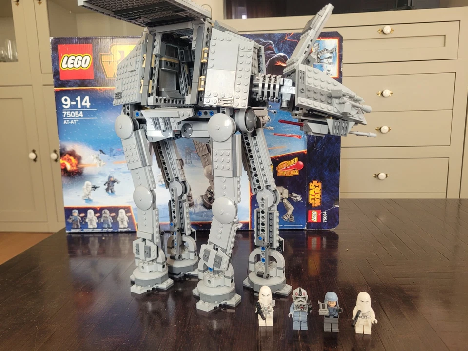 LEGO 75054, foto 2 de 5