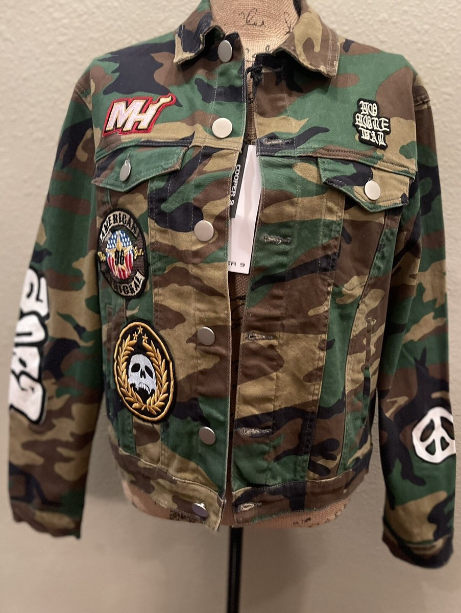 【早い者勝ち】アメリ/EMBOSS SHORT ARMY LIKE JACKET COOPER 9 LA PEACE LOVE ARMY CAMO JACKET EMBOSSED EMBELLISHED