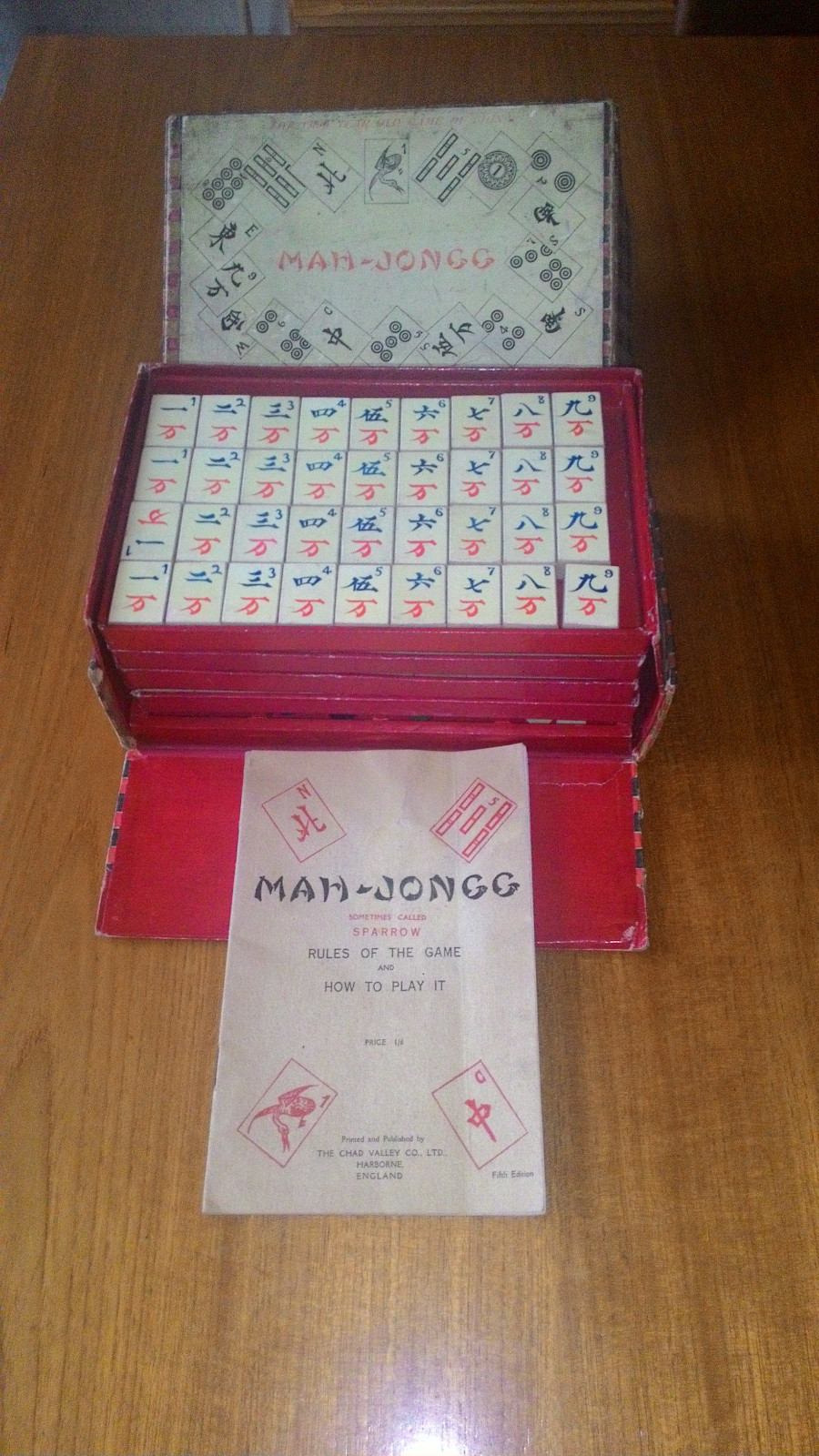 Vintage Mah Jongg set good - 1950's in good set condition b42378 Vintage Mah Jongg set good - 1950's in good set condition b42378