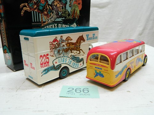 Corgi 1:50 2pc York Fair Set Bedford OB Coach & Luton Van Box Q55/1 - Picture 3 of 7