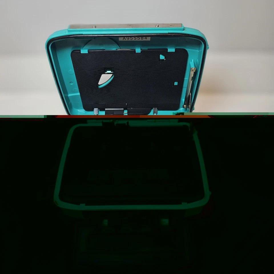 Sony Walkman Sports WM-SFX30 Cassette Player/Radio Broken Knob - Image 3 of 3